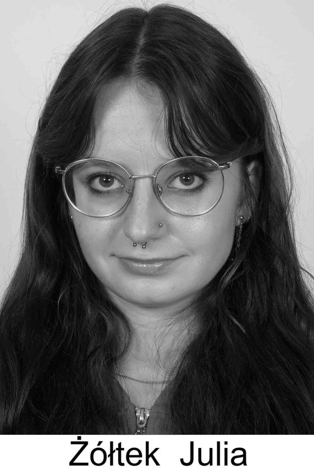 Żółtek_Julia