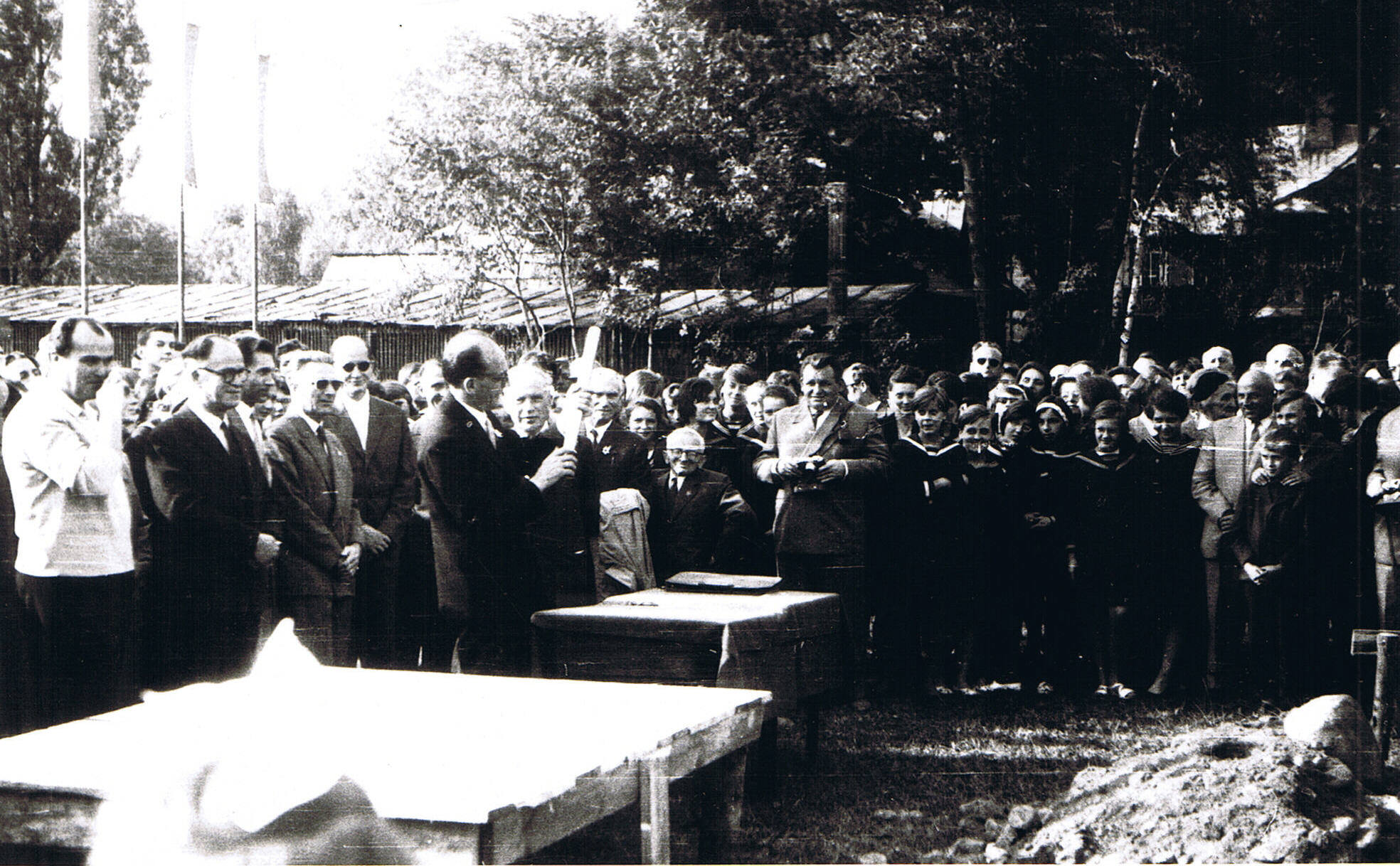 50-lecie LO - wmurowanie aktu erekcyjnego pod nowy budynek szkoły