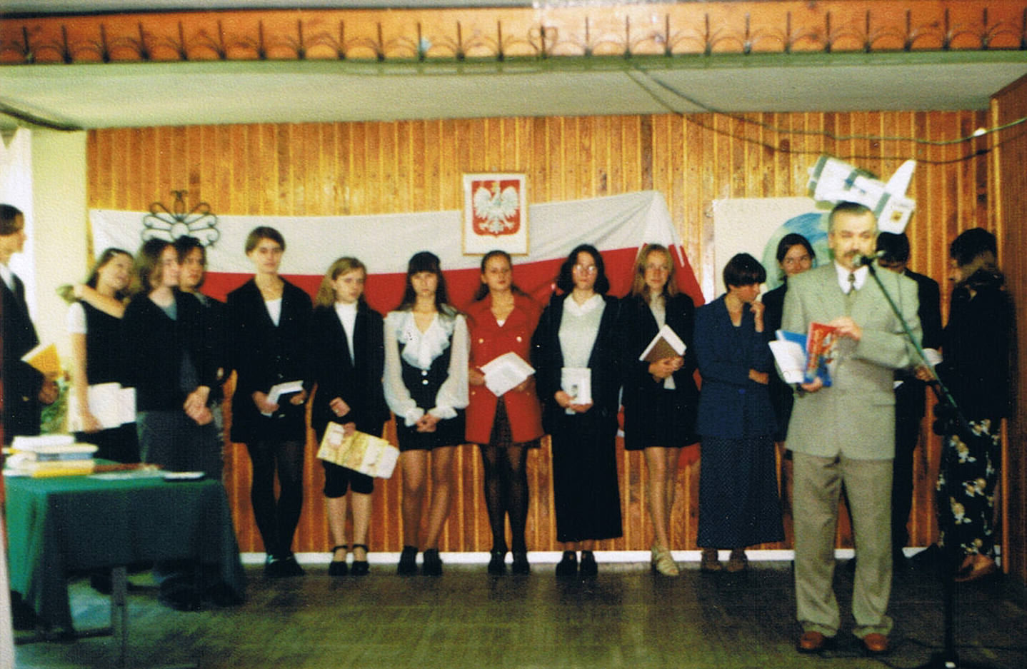 Złota szesnastka-świadectwa z laurem-25.06.1999