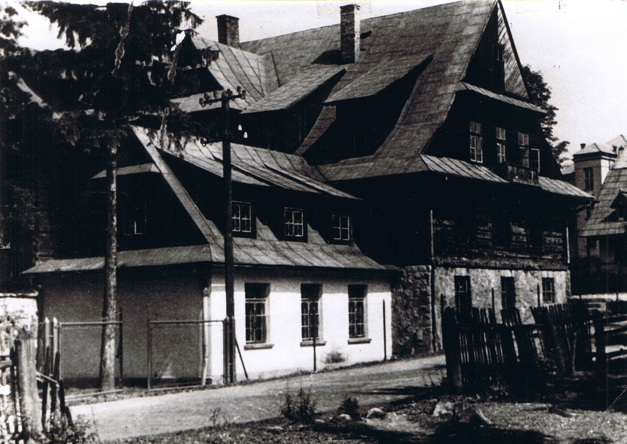 Budynek "Liliany" od strony ul. Gimnazjalnej. (fot. R. Bukowski)