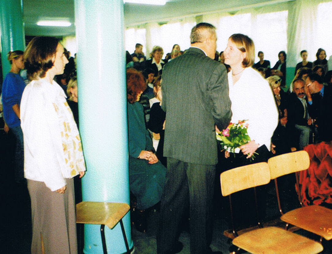 prof. Marcjanna Borkowska, dyr. Zbigniew Szeliga z uczennicą Ewą Gąsienicą