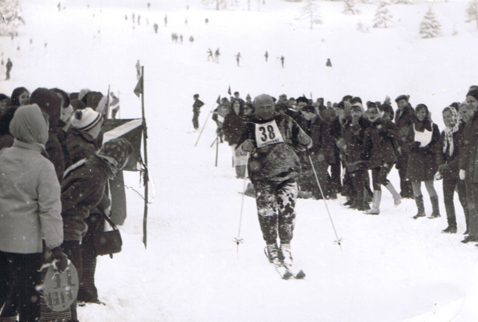prof. Paweł Lassota na nartach