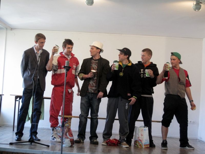 przedstawienie08
