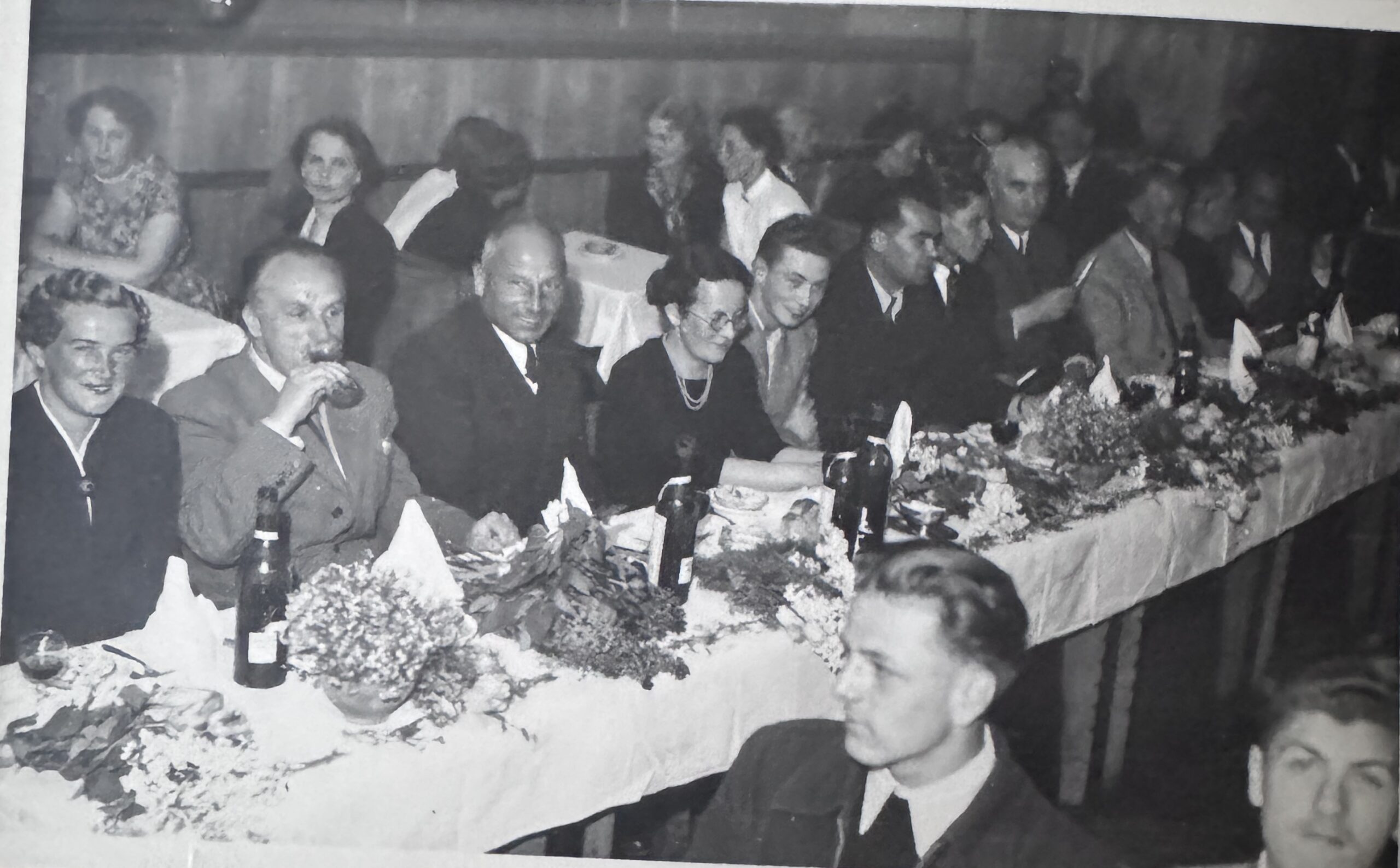 Komers w sali "Jędruś" w Zakopanem dnia 11 VI 1955 roku